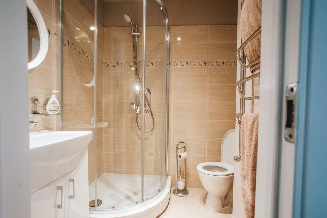 Stylish Latvian Classic 1-Bedroom Apartment Near City Center, Parks & Public Transport Links Ρίγα Εξωτερικό φωτογραφία